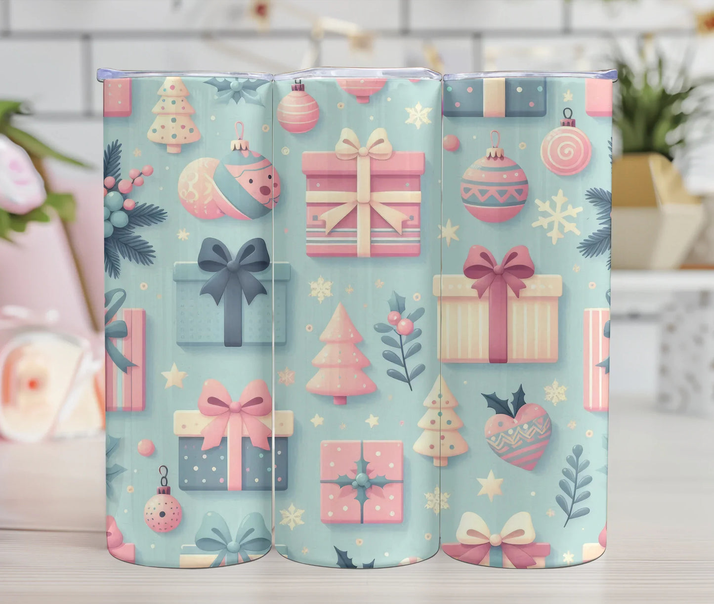 Motif de Noël pastel avec cadeaux, sapins et boules sur fond bleu clair